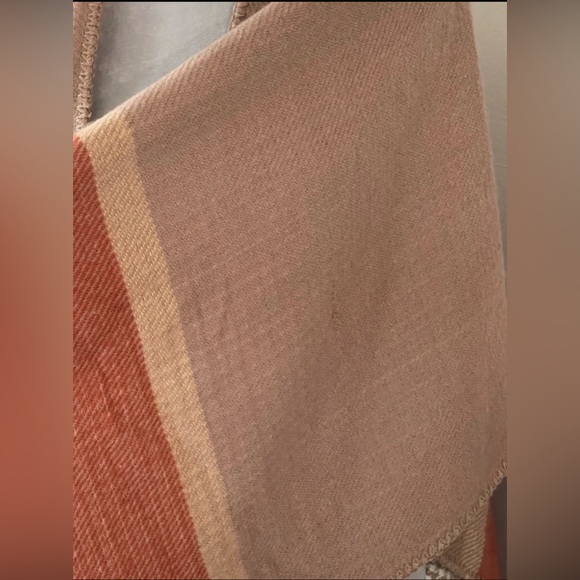 NWOT Mixit Reversible Houndstooth & Stripes Shrug Poncho - Picture 8 of 8